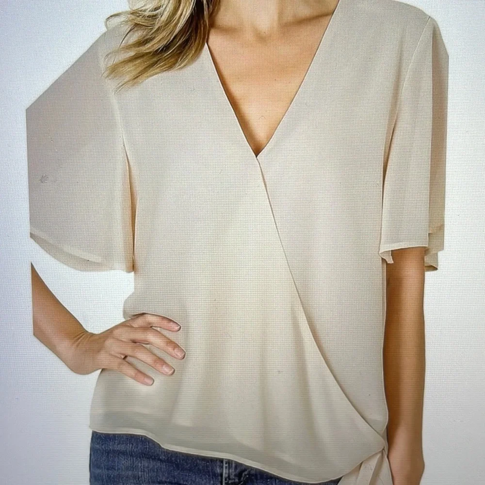 LAST ONE !🔥 Zenanna Billoway wrap blouse ❤️💕🔥 - Picture 1 of 3